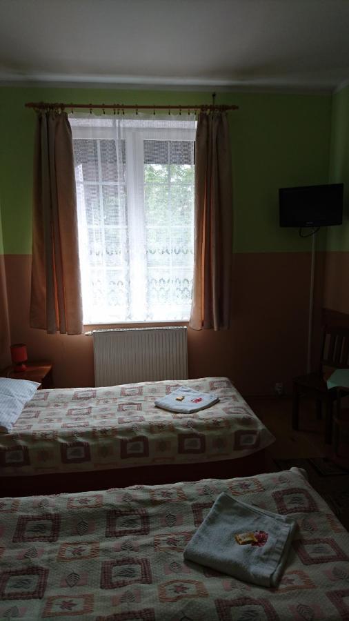 Hotelik Warmia -Pensjonat, Hostel Lidzbark Warminski Exterior photo